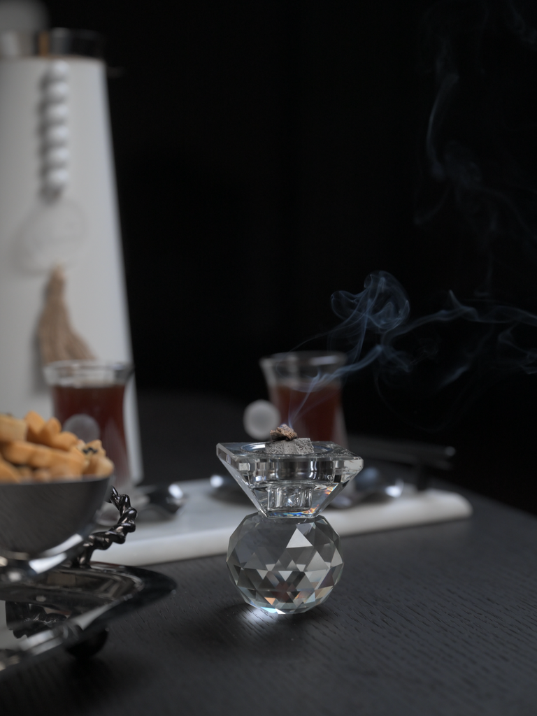 علبة نقصة ضيافة الشاي الفاخر الطقم الأبيض  - نقصة رمضان
