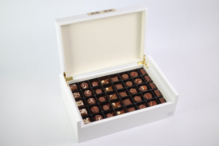 Wooden Gift Box oriental - صندوق هدايا خشبي زخرفه عربيه