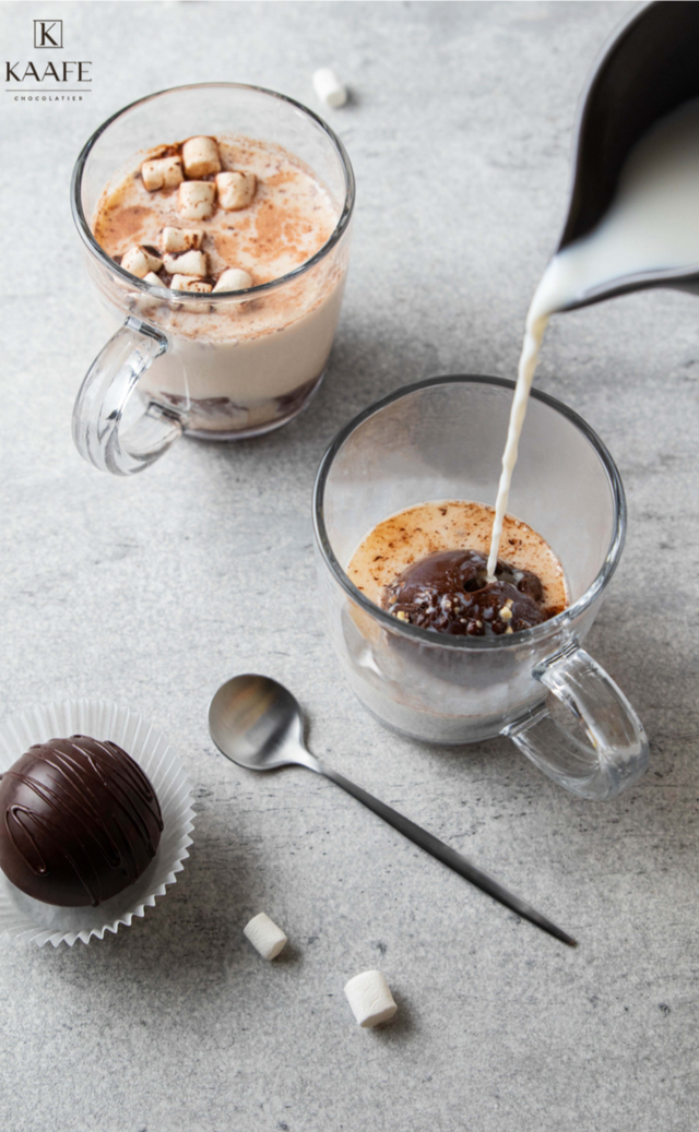 Hot chocolate bomb -قنبلة الشوكولاتة الساخنة