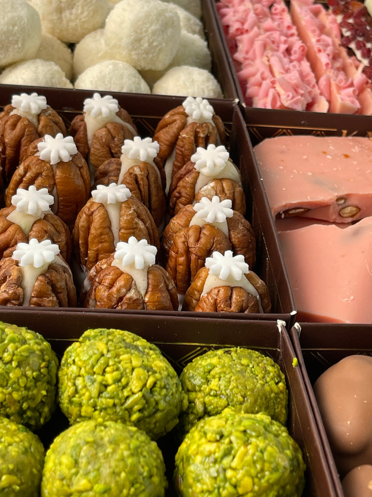 Chocolate Nuts tray - صينية الشوكولاتة والمكسرات