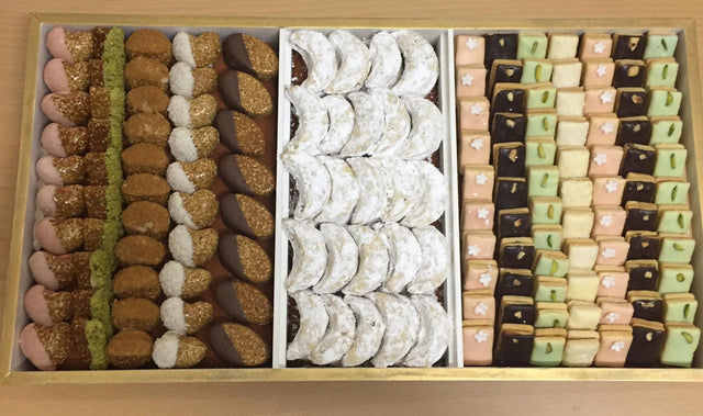 Assorted KAAFE Sweets - حلويات كافيه متنوعة