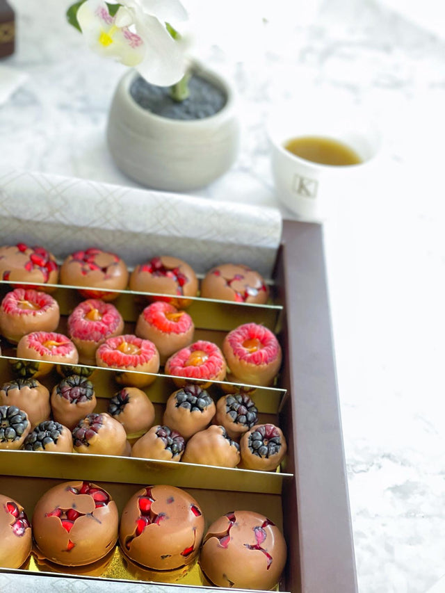 Chocolate Berries and Pomegranates - شوكولاتة توت و رمان
