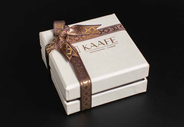 hardboard white 4 piece chocolate - هارد بورد ابيض 4 قطع شوكولاته