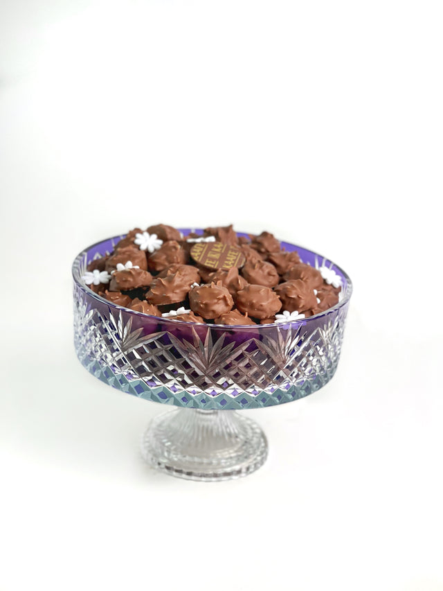 Crystal stand with chocolate -ستاند كريستال بالشوكولاتة