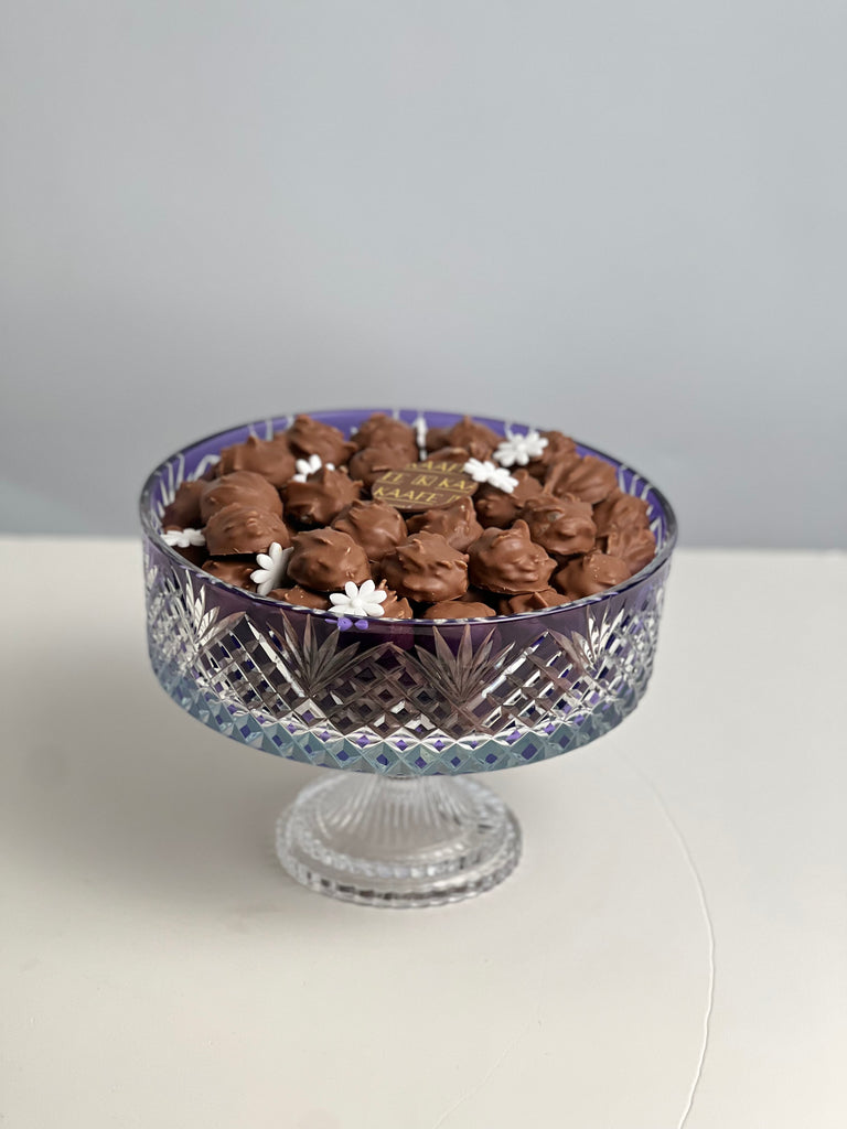 Crystal stand with chocolate -ستاند كريستال بالشوكولاتة