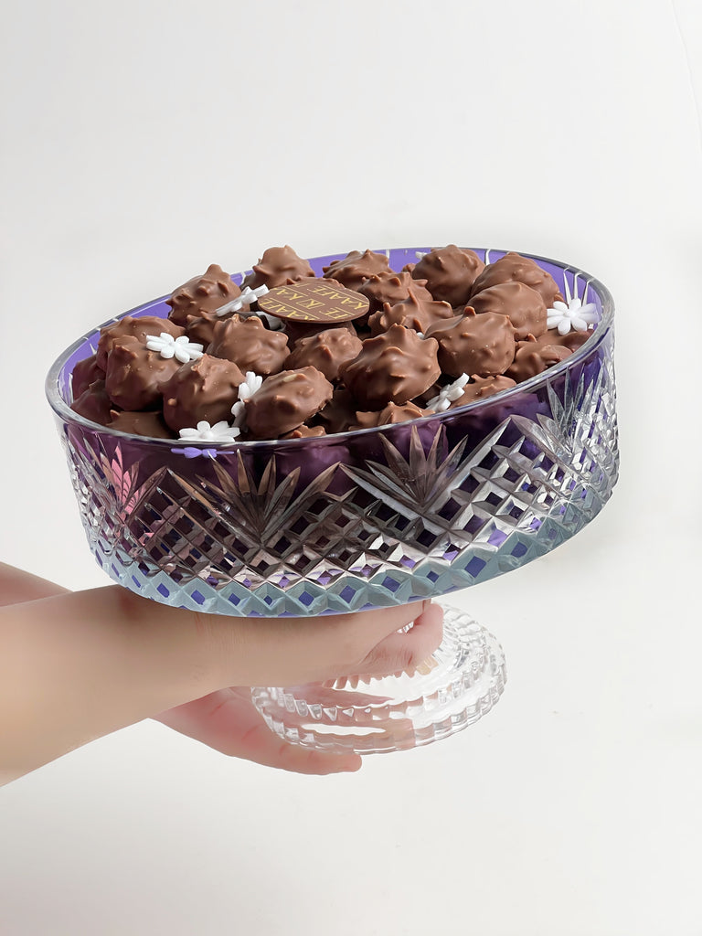 Crystal stand with chocolate -ستاند كريستال بالشوكولاتة