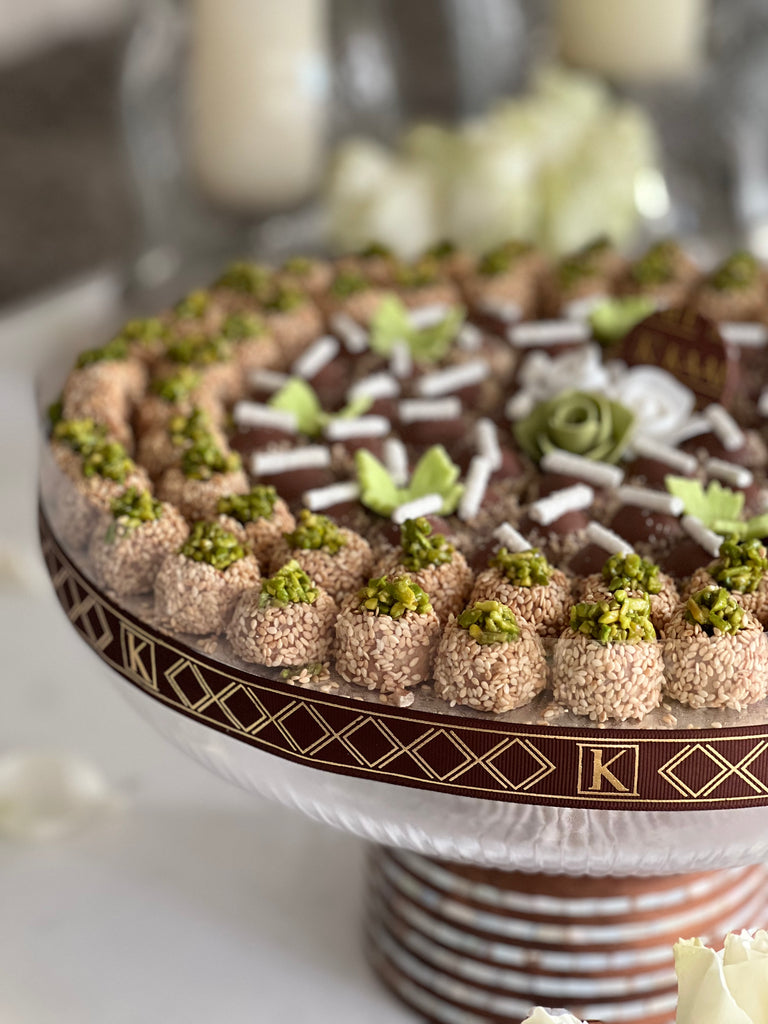 Mother of pearl stand with sesame منتجاتأم لؤلؤة تقف مع السمسم